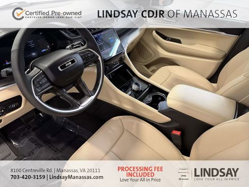 Certified 2025 Jeep Grand Cherokee Limited w/ Luxury Tech Group II AWD/4WD image 20