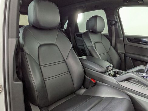 Certified 2021 Porsche Cayenne AWD/4WD image 18