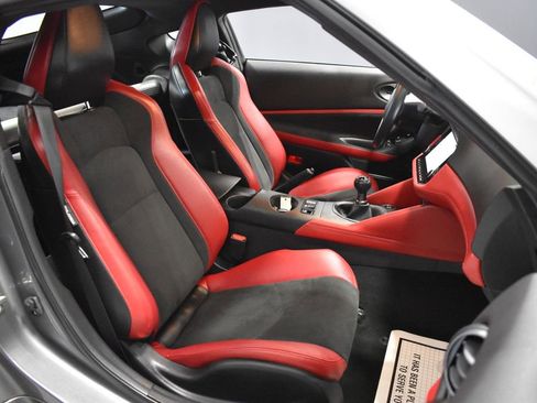 Certified 2024 Nissan Z Performance w/ Floor Mat Package image 14