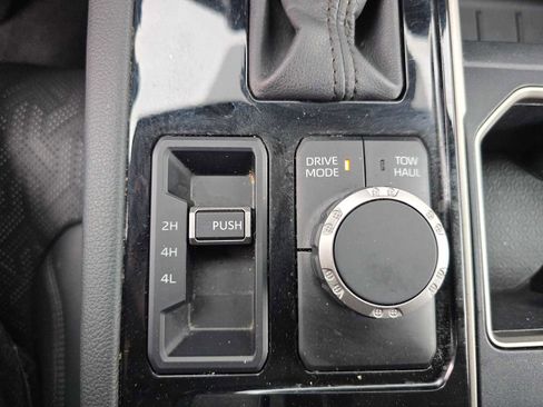 Used 2024 Toyota Tundra Limited AWD/4WD image 35