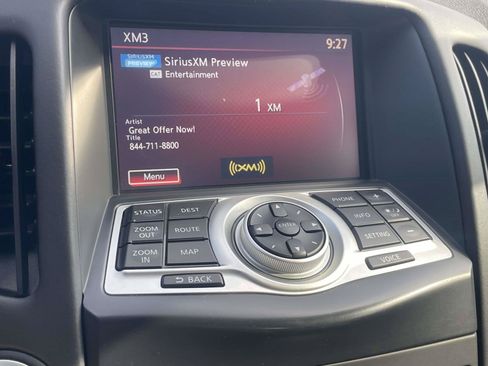 Used 2018 Nissan 370Z Touring RWD image 15