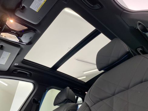 Used 2025 BMW X5 xDrive50e w/ Climate Comfort Package image 14