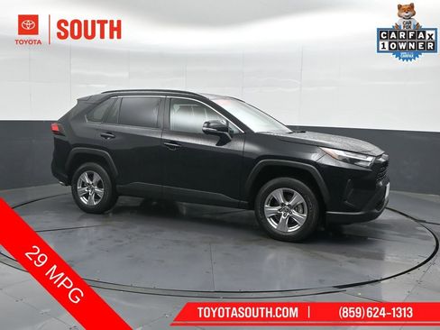 Used 2025 Toyota RAV4 XLE AWD/4WD image 1