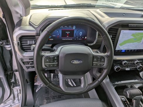 Used 2025 Ford F150 Lariat w/ Equipment Group 501A Mid image 16