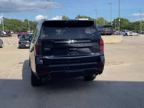 Used 2025 Chevrolet Suburban Z71 AWD/4WD image 7