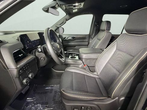 Certified 2025 Chevrolet Tahoe Premier RWD image 17