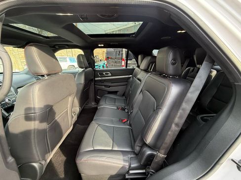 Used 2019 Ford Explorer Sport w/ Equipment Group 401A AWD/4WD image 8