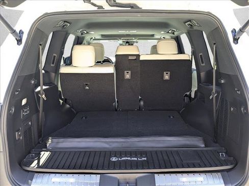 Certified 2024 Lexus LX 600 4WD w/ Luxury Package image 5