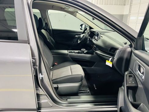 New 2026 Nissan Rogue SV image 31