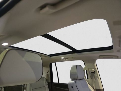 Used 2021 GMC Yukon XL Denali image 18