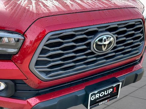 Used 2023 Toyota Tacoma TRD Off-Road w/ Technology Package AWD/4WD image 29