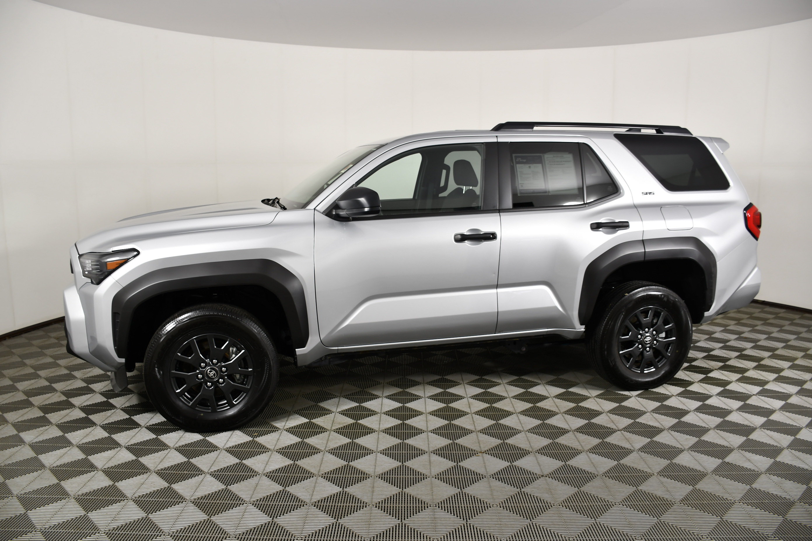Used 2026 Toyota 4Runner SR5 AWD/4WD image 9