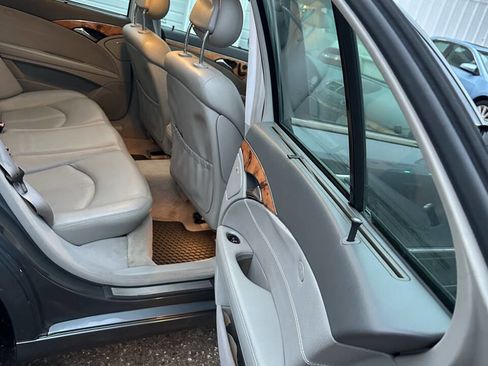 Used 2006 Mercedes-Benz E 350 Sedan image 6