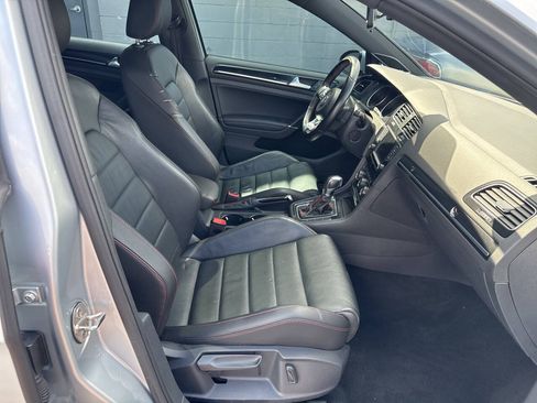 Used 2017 Volkswagen GTI SE FWD image 24