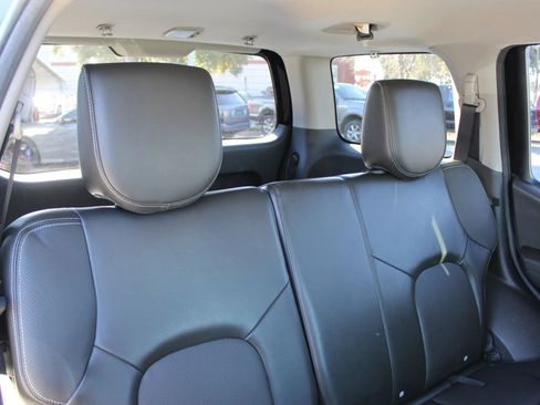 Used 2013 Nissan Xterra PRO-4X w/ Pro-4x Leather Pkg image 25