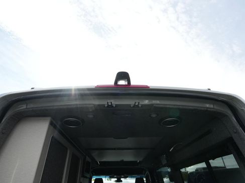 Used 2022 Mercedes-Benz Sprinter 2500 image 46