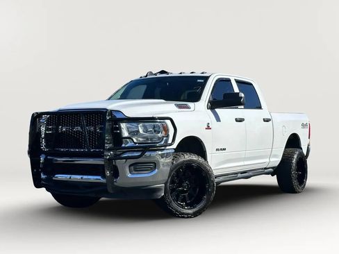 Used 2020 RAM 2500 Tradesman w/ Chrome Appearance Group AWD/4WD image 7