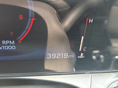 Used 2025 Chevrolet Trax LT FWD image 38