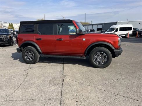 Used 2023 Ford Bronco Big Bend image 2