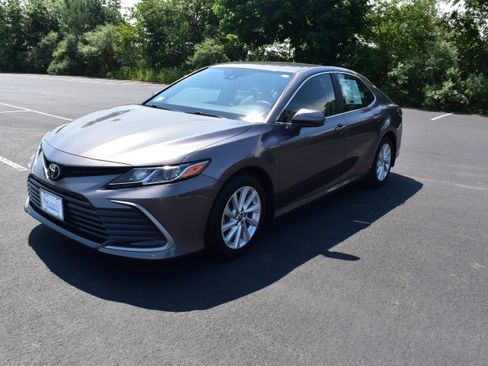 Used 2024 Toyota Camry LE AWD/4WD image 1