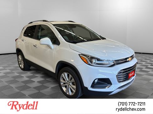 Used 2017 Chevrolet Trax Premier AWD/4WD image 4