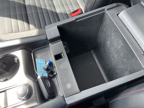 Used 2025 Ford Explorer ST-Line w/ Premium Package image 18