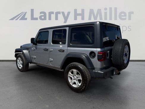 Used 2019 Jeep Wrangler Unlimited Sport S AWD/4WD image 3