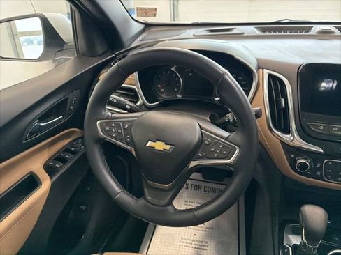 Used 2024 Chevrolet Equinox Premier AWD/4WD image 36