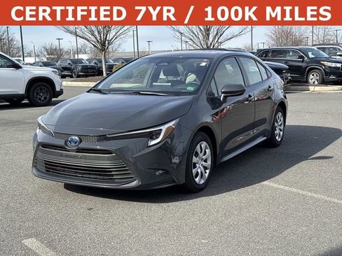 Used 2024 Toyota Corolla LE image 5