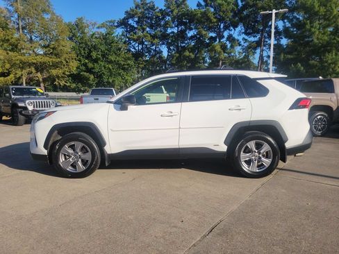 Certified 2023 Toyota RAV4 LE AWD/4WD image 2