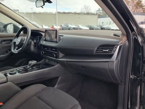 Used 2023 Nissan Rogue S image 13