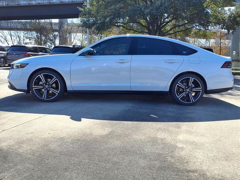 Used 2026 Honda Accord SE image 11