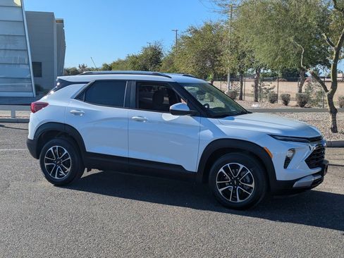 Used 2025 Chevrolet TrailBlazer LT image 6