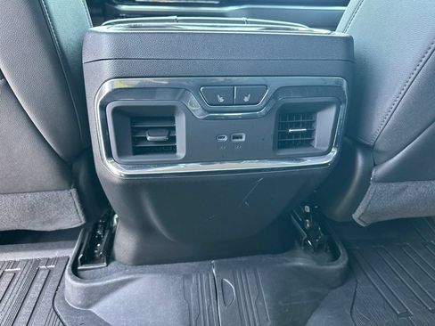 Used 2025 GMC Sierra 1500 SLT w/ SLT Premium Plus Package AWD/4WD image 23