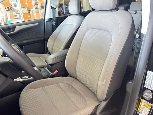 Used 2022 Ford Escape SE w/ Convenience Package image 16