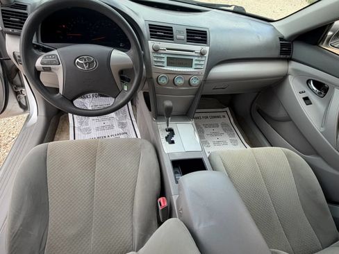 Used 2007 Toyota Camry LE FWD image 12