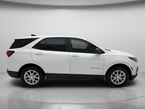 Used 2023 Chevrolet Equinox LS w/ LPO, Floor Liner Package AWD/4WD image 4