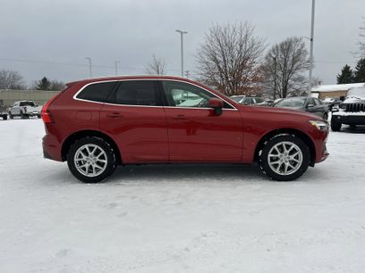 Used 2021 Volvo XC60 T5 Momentum