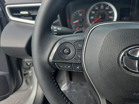 Used 2021 Toyota Corolla SE image 16