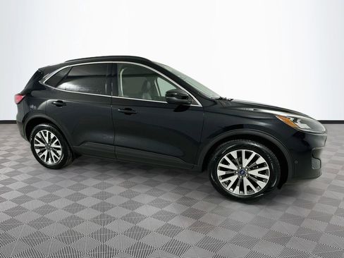 Used 2020 Ford Escape Titanium w/ Titanium Premium Package 2.0 AWD/4WD image 11