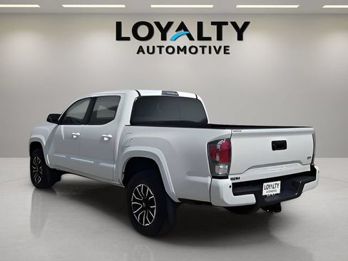 Used 2023 Toyota Tacoma TRD Sport w/ Technology Package AWD/4WD image 3