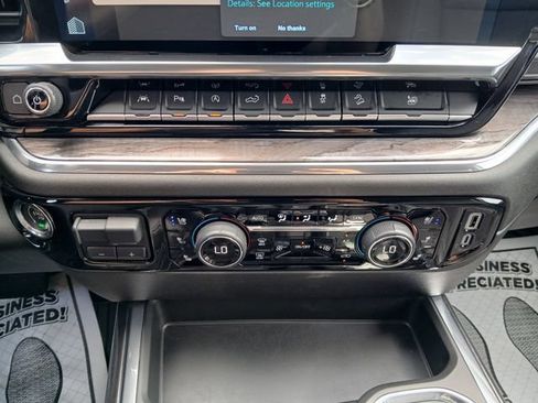 Certified 2024 Chevrolet Silverado 1500 LTZ w/ LTZ Premium Package AWD/4WD image 31
