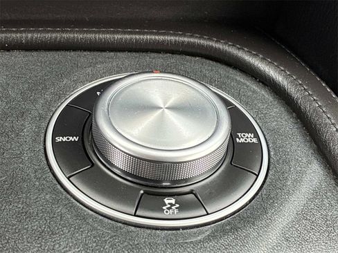 Used 2024 Nissan Armada SV w/ Cargo Package image 33