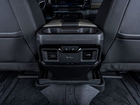 Used 2022 Chevrolet Silverado 1500 ZR2 w/ Technology Package image 33