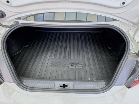 Used 2024 Toyota GR86 RWD image 15