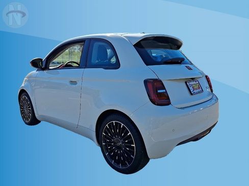 Used 2024 FIAT 500 e (RED) FWD image 3