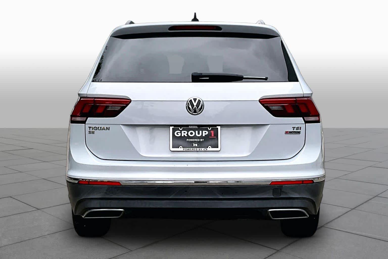 Used 2018 Volkswagen Tiguan SE w/ Panoramic Sunroof Package AWD/4WD image 5