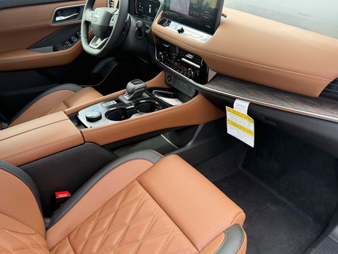 New 2026 Nissan Rogue Platinum image 12