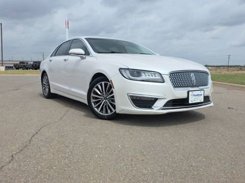Used 2020 Lincoln MKZ w/ Convenience Package image 9