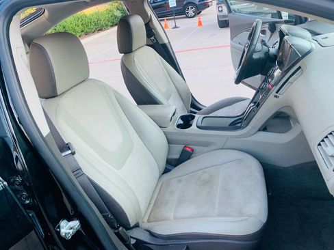 Used 2014 Chevrolet Volt Premium w/ Premium Trim Package image 23